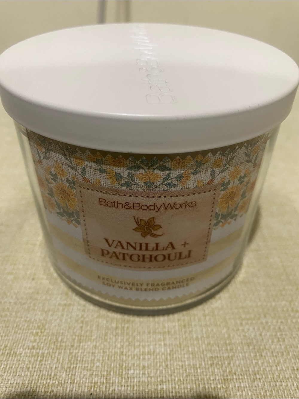 Bath & Body Works Vanilla + Patchouli Candle - White & Cream